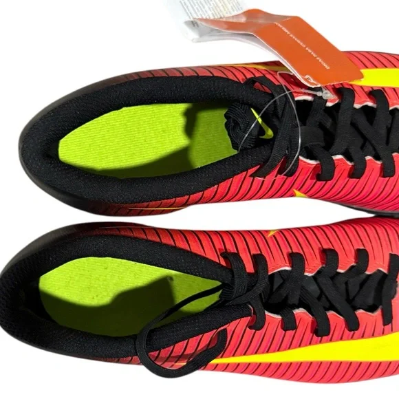 Nike Men’s Mercurial Vortex III Red Black Football Shoes. Brand New with Tags!